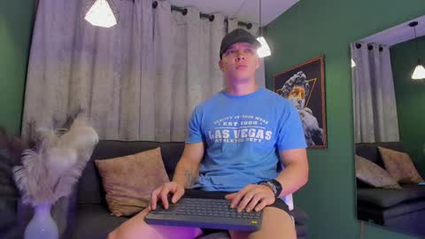 Snapshot of jakee_tyler chatting on December 14, 4:20 pm Jake Tyler online show from December 14, 4:20 pm