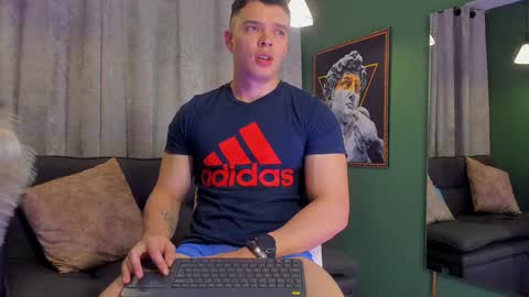 Snapshot of jakee_tyler chatting on December 13, 4:16 pm Jake Tyler online show from December 13, 4:16 pm