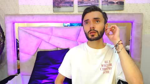 jakemagnus_ online show from February 2, 2:02 pm