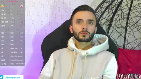 jakemagnus_ online show from February 26, 7:03 pm
