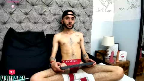jakemagnus_ online show from January 10, 5:45 pm