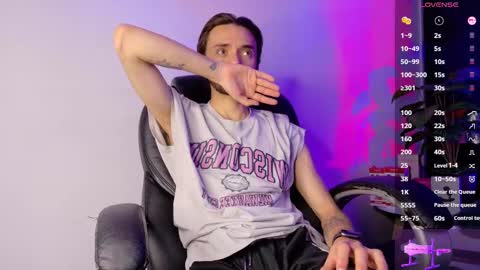jakemagnus_ online show from September 18, 12:40 pm