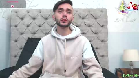 jakemagnus_ online show from December 24, 12:22 pm
