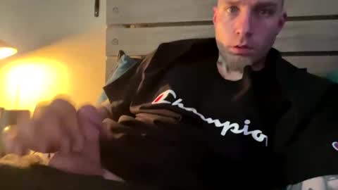 jakenorman083 online show from October 29, 2:58 am