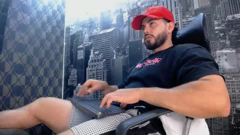 Snapshot of jakeskye chatting on October 4, 1:38 pm JakeSkye online show from October 4, 1:38 pm