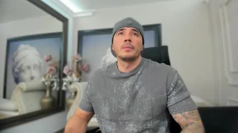 Snapshot of jakestone_1 chatting on October 23, 1:42 am jakestone_1 online show from October 23, 1:42 am