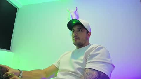 jakestone_1 online show from February 15, 3:35 am