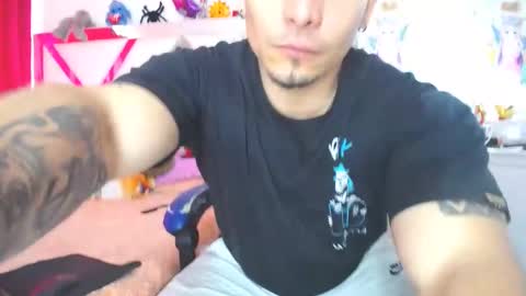 Snapshot of jakson_hot chatting on March 1, 8:10 pm pipe online show from March 1, 8:10 pm