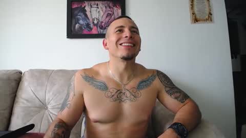 Snapshot of jakson_hot chatting on February 18, 7:10 pm pipe online show from February 18, 7:10 pm