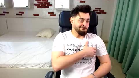 JalenPenn online show from April 2, 4:32 am