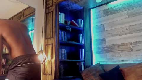 Snapshot of jamalmyst_ chatting on November 1, 11:31 pm online show from November 1, 11:31 pm