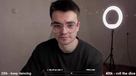 Snapshot of jame_flow chatting on February 24, 10:14 pm Hey there Im Jame online show from February 24, 10:14 pm