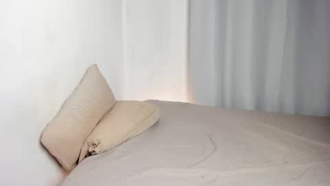 Hey there Im Jame online show from April 27, 7:08 pm