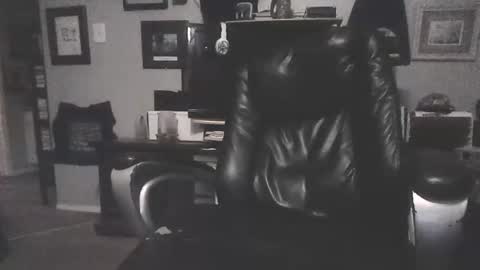 james091979 online show from November 25, 10:23 pm