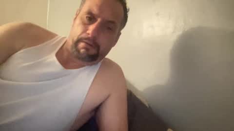 Snapshot of james30cup chatting on January 23, 10:22 am what you in too online show from January 23, 10:22 am
