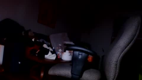 Snapshot of james30cup chatting on January 10, 12:36 pm what you in too online show from January 10, 12:36 pm