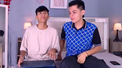 James y Kenet online show from February 20, 7:15 pm