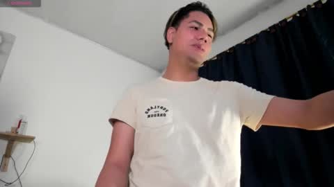 james_blue9 online show from September 30, 7:46 am