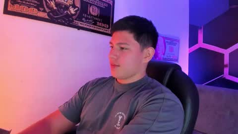 Snapshot of james_cr chatting on September 27, 3:26 am james_cr online show from September 27, 3:26 am