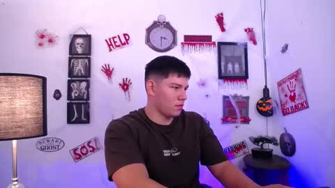 james_cr online show from October 30, 12:39 pm