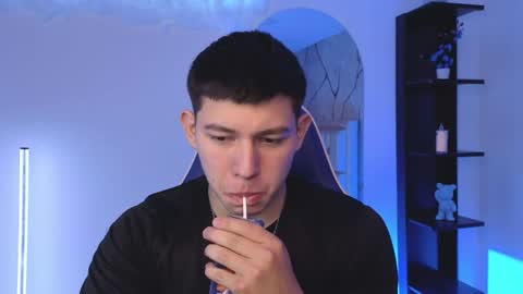 james_cr online show from June 18, 12:21 pm