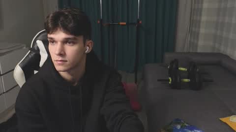 Snapshot of james_friends chatting on October 14, 10:50 pm James online show from October 14, 10:50 pm