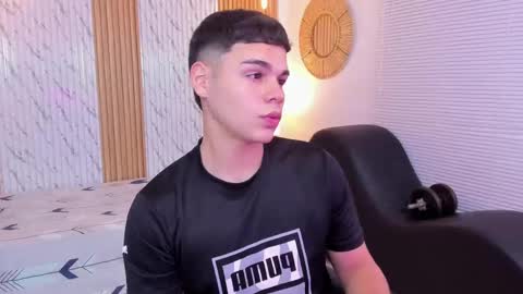 Snapshot of james_jonnes chatting on October 21, 8:12 pm James online show from October 21, 8:12 pm