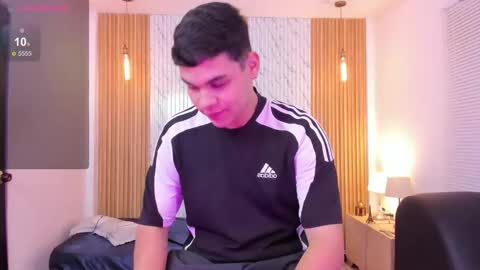 James online show from November 29, 8:33 pm