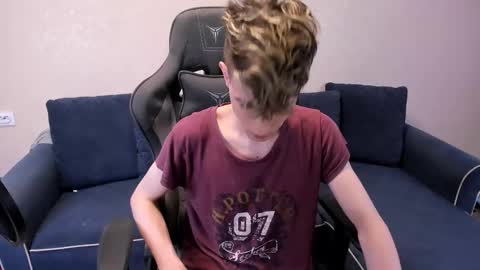 James online show from November 8, 8:34 pm