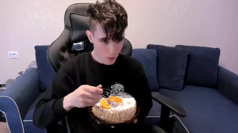 James online show from November 4, 7:26 pm