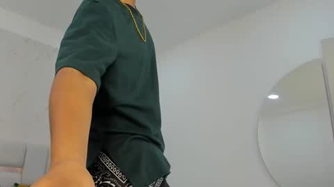 James online show from February 1, 7:56 pm