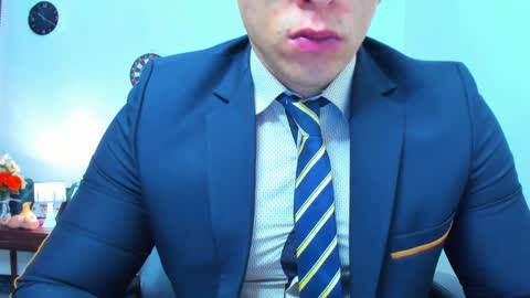 Snapshot of james_thick1 chatting on December 18, 3:22 pm James online show from December 18, 3:22 pm