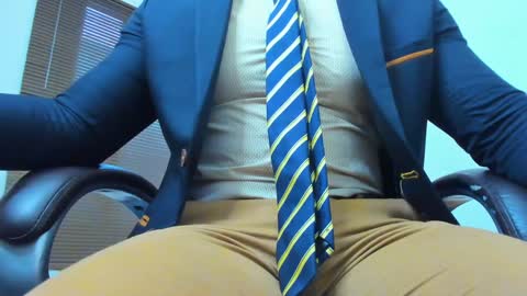 Snapshot of james_thick1 chatting on December 17, 6:20 pm James online show from December 17, 6:20 pm
