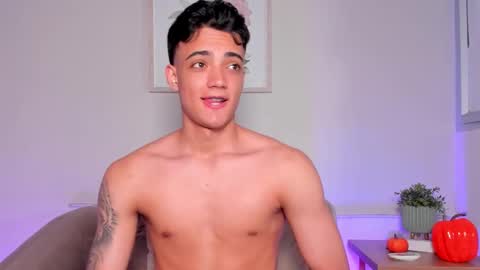 Snapshot of jamesclemont chatting on October 23, 12:03 am James Clemont online show from October 23, 12:03 am