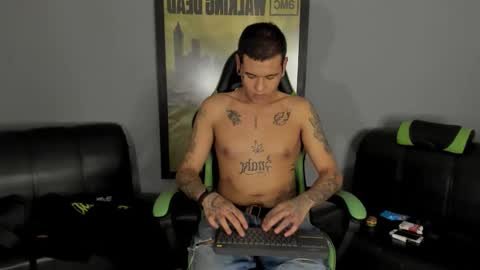 Jamesinked  online show from January 17, 5:53 am