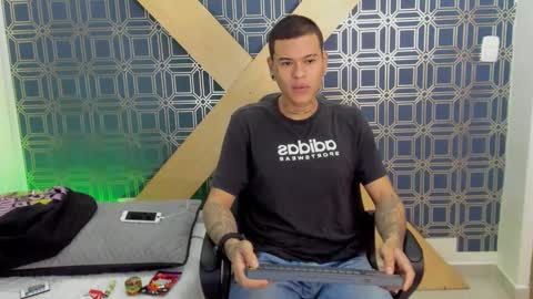 Jamesinked  online show from January 8, 2:14 pm