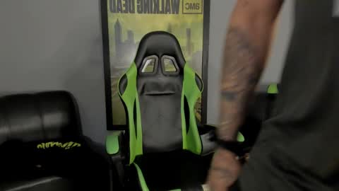 Jamesinked  online show from December 21, 3:20 pm