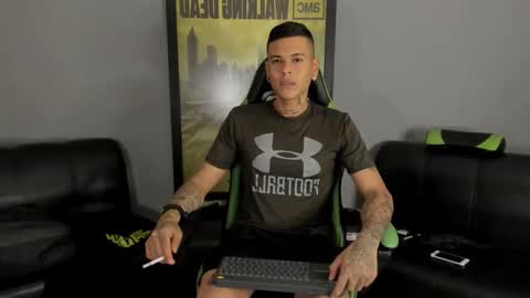 Jamesinked  online show from December 21, 12:42 am