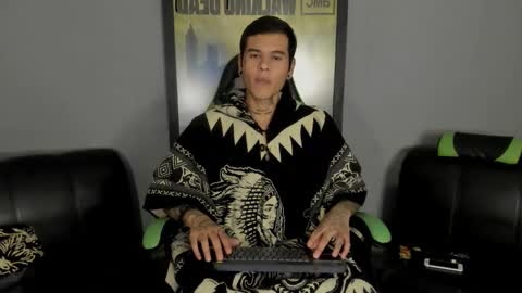 Jamesinked  online show from March 7, 2:15 am