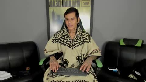 Jamesinked  online show from March 10, 5:07 pm