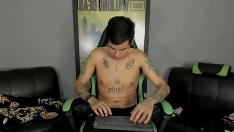 Jamesinked  online show from March 9, 9:25 pm