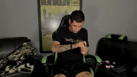 Jamesinked  online show from January 26, 2:14 am