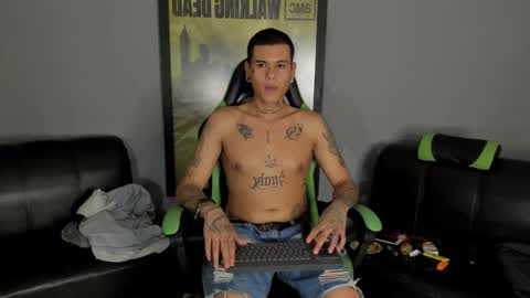 Jamesinked  online show from January 14, 2:19 am