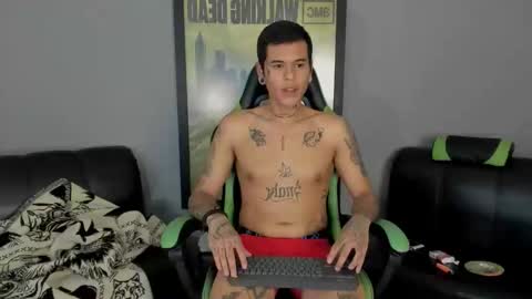 Jamesinked  online show from February 18, 8:26 pm
