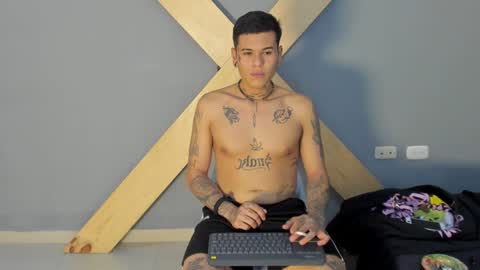 Jamesinked  online show from December 10, 5:33 pm