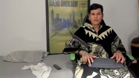 Jamesinked  online show from January 15, 8:00 pm