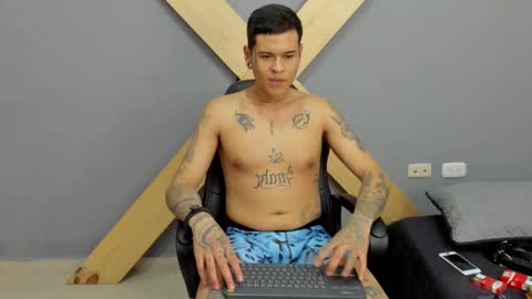 Jamesinked  online show from December 13, 3:32 pm