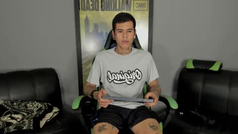Jamesinked  online show from February 27, 5:58 pm