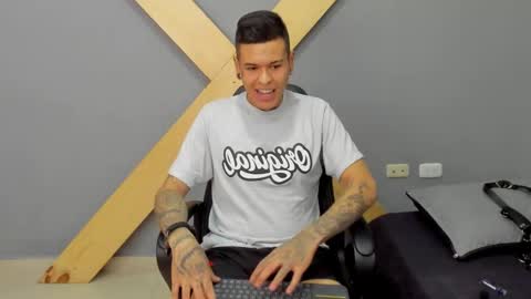 Jamesinked  online show from December 27, 3:49 pm