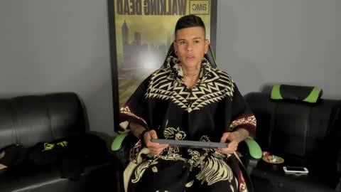 Jamesinked  online show from December 23, 1:18 am